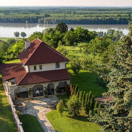 Danubio Residence Aljmaš エクステリア 写真