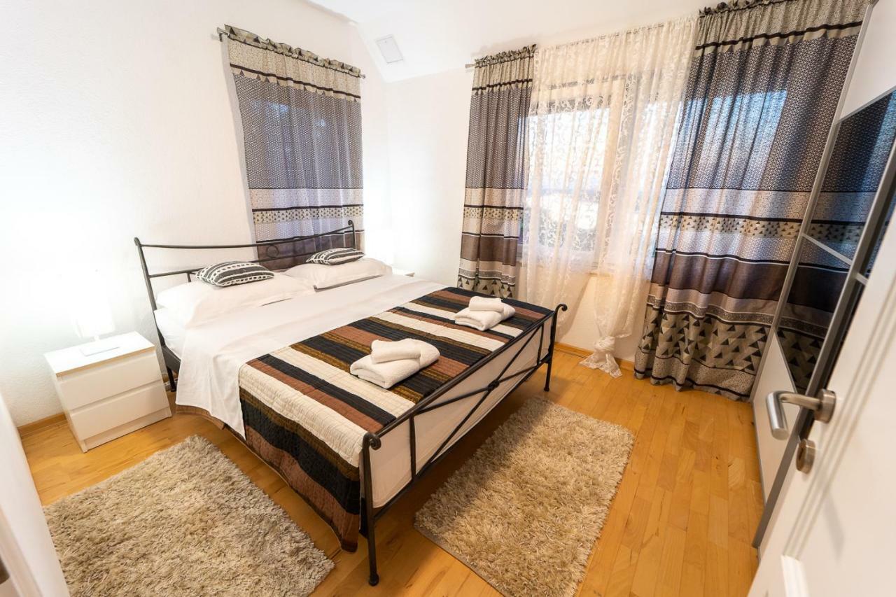 Danubio Residence Aljmaš エクステリア 写真