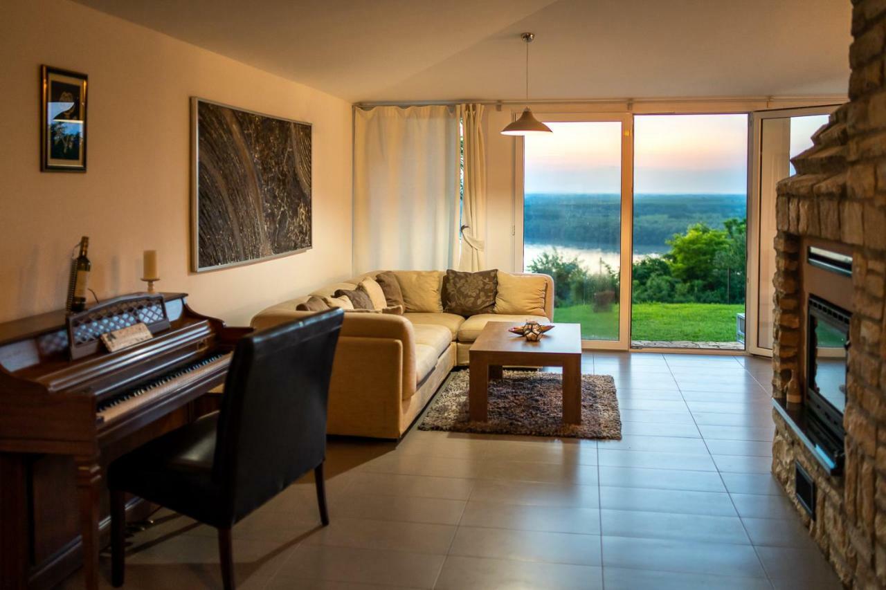 Danubio Residence Aljmaš エクステリア 写真