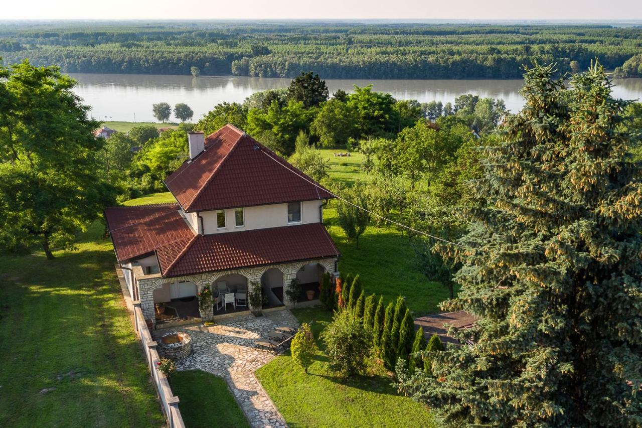 Danubio Residence Aljmaš エクステリア 写真