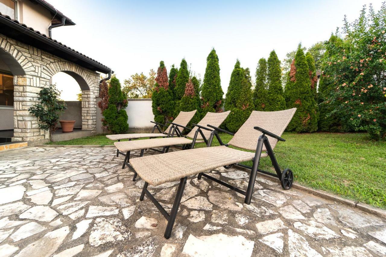 Danubio Residence Aljmaš エクステリア 写真